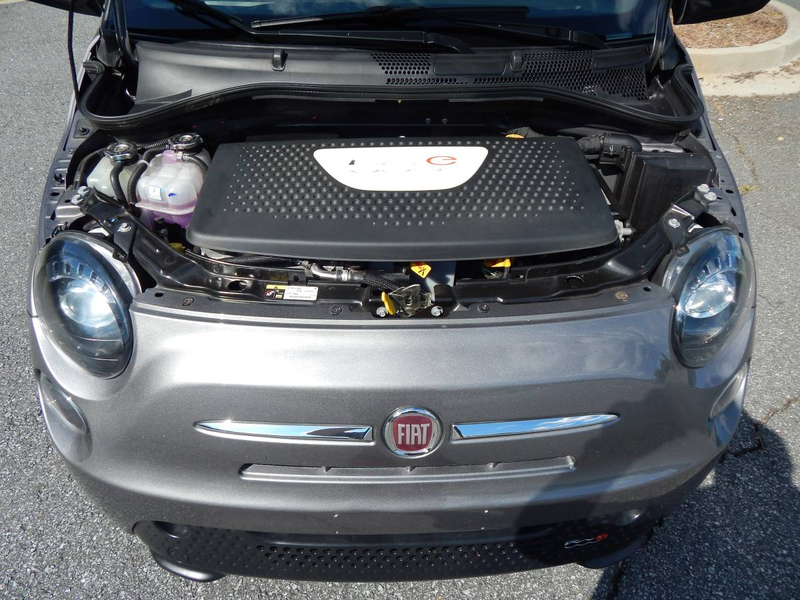 Illustration for article titled At $7,900, Would You Give This 2013 Fiat 500 an E for Effort?